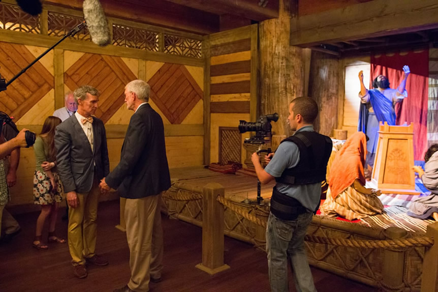 Ken Ham and Bill Nye with Noah’s Family
