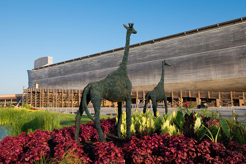 Buddy Davis Builds New Ark Encounter Topiaries | Ark Encounter